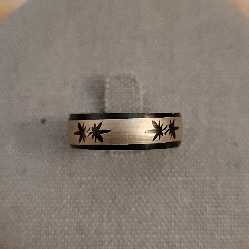 3/$30 Metal Black Silver Ganja Leaf Band Ring